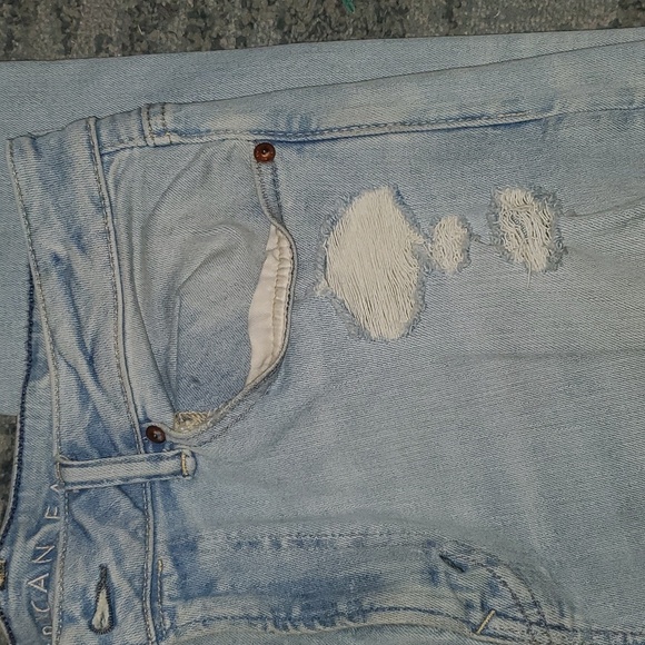 American Eagle Outfitters Dad distressed jeans - Picture 2 of 16